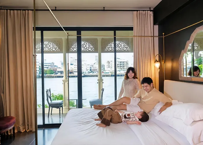 Amdaeng Riverside 4*