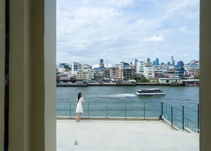Отель Amdaeng Riverside 4*