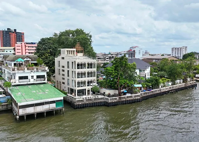 Amdaeng Riverside