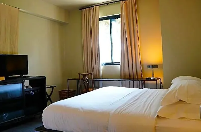 Amdaeng Riverside 4*
