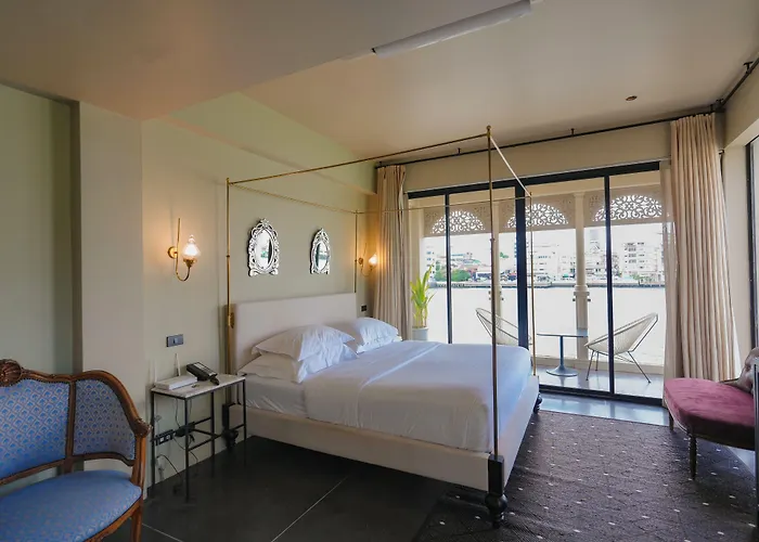 Amdaeng Riverside Hotel
